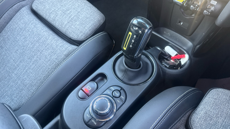 MINI Hatchback 135kW Cooper S Level 2 33kWh 3dr Auto Electric Hatchback